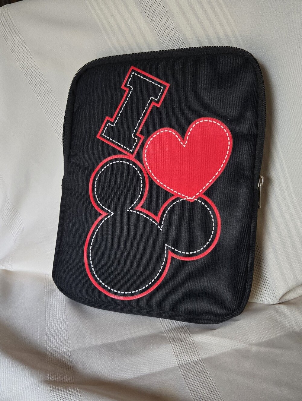 NEW 'I Heart Mickey' Zip Neoprene Sleeve